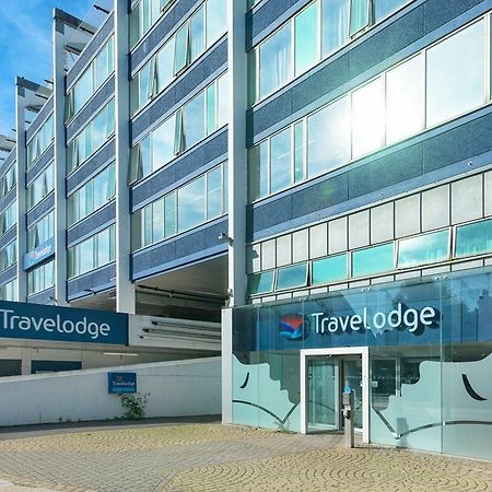 Travelodge London Teddington Exterior foto