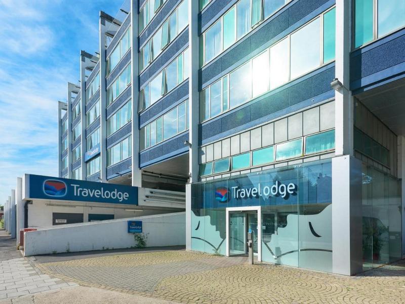 Travelodge London Teddington Exterior foto