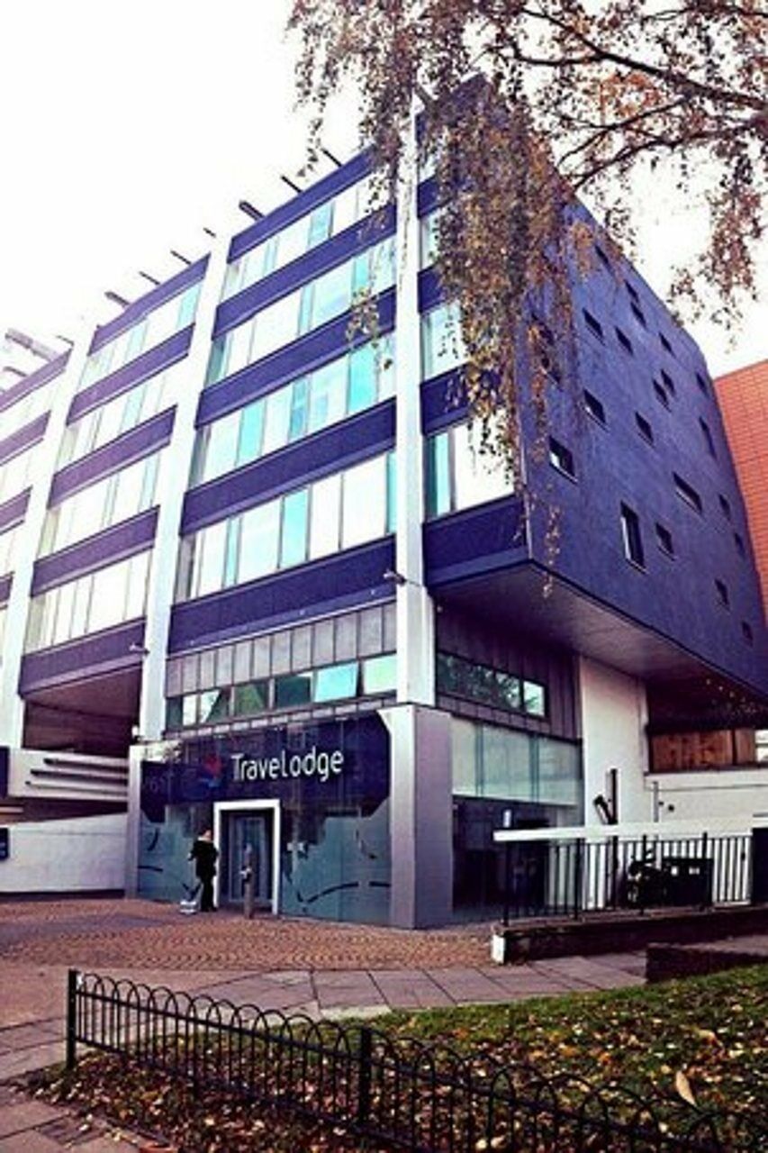 Travelodge London Teddington Exterior foto